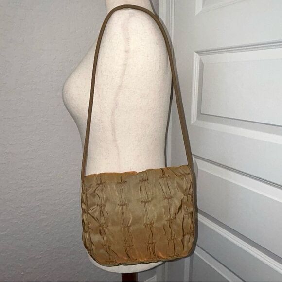 MPDW Fold Over Textured Shoulder Purse Bag - Picture 3 of 8